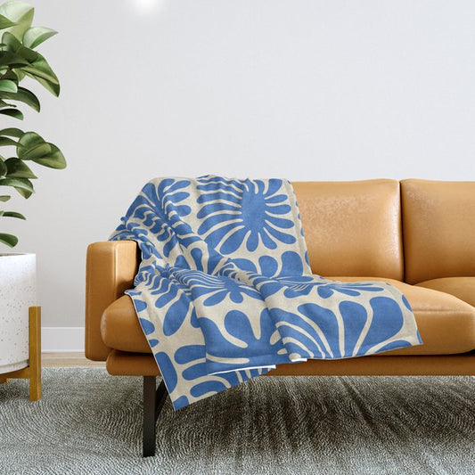Abstract organic nature plant leaf pattern Throw Blanket Gallery Image 1
