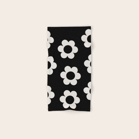 Les Fleurs | 02 - Flower Print Black And White Retro Flowers Wall Art Modern Decor Abstract Bath Towel Gallery Image 1